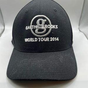 Garth brooks world tour, 2014 black cap